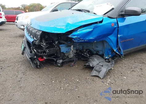 2022 Jeep Compass Trailhawk 4X4 from USA, damaged, VIN 3C4NJDDB6NT186451